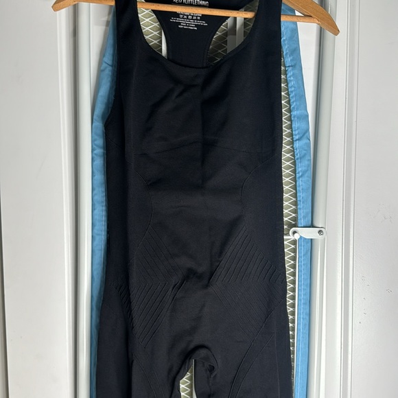 Pretty Little Thing Full Bodysuit - Picture 4 of 4